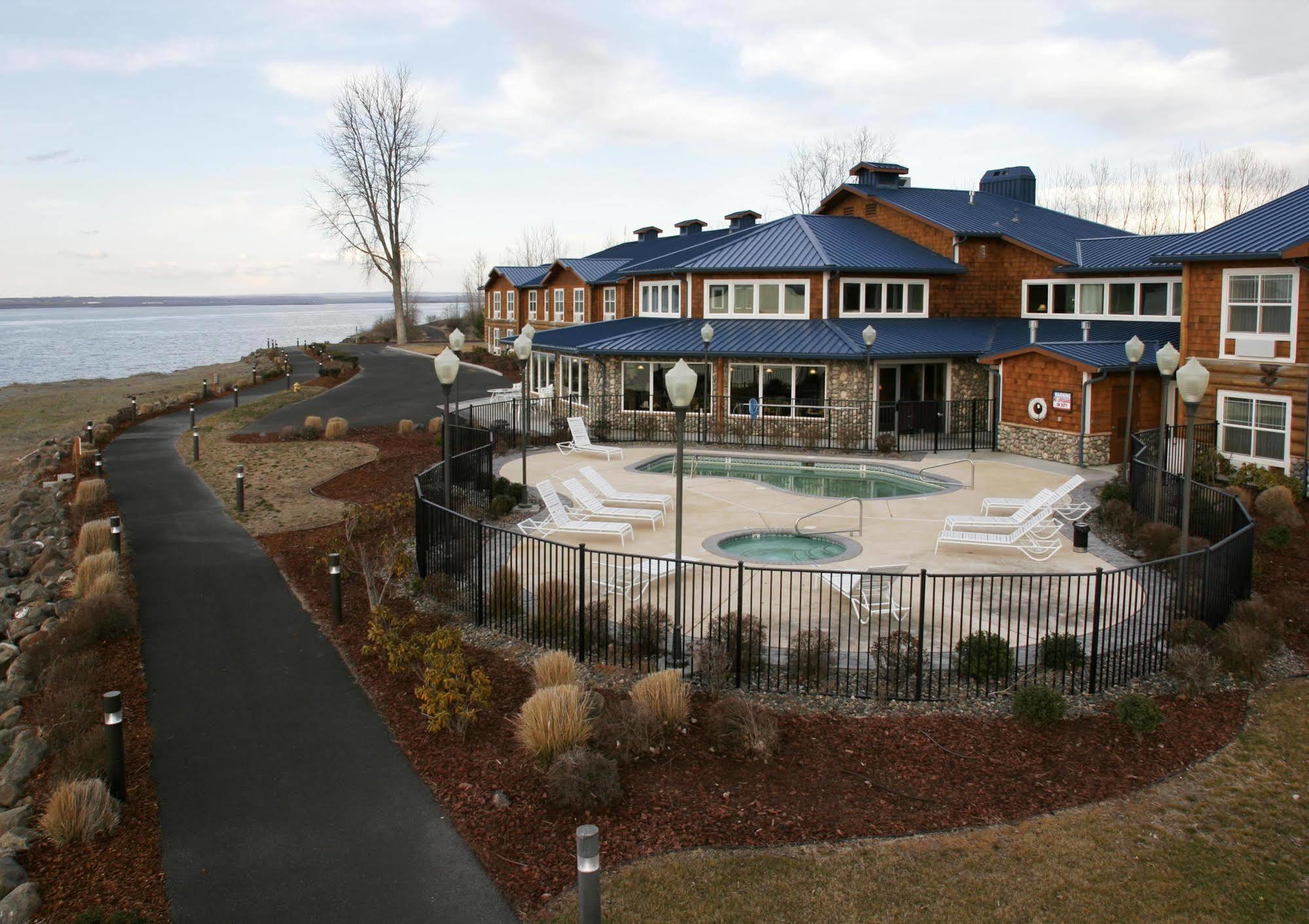 River Lodge And Cabins Boardman Eksteriør bilde