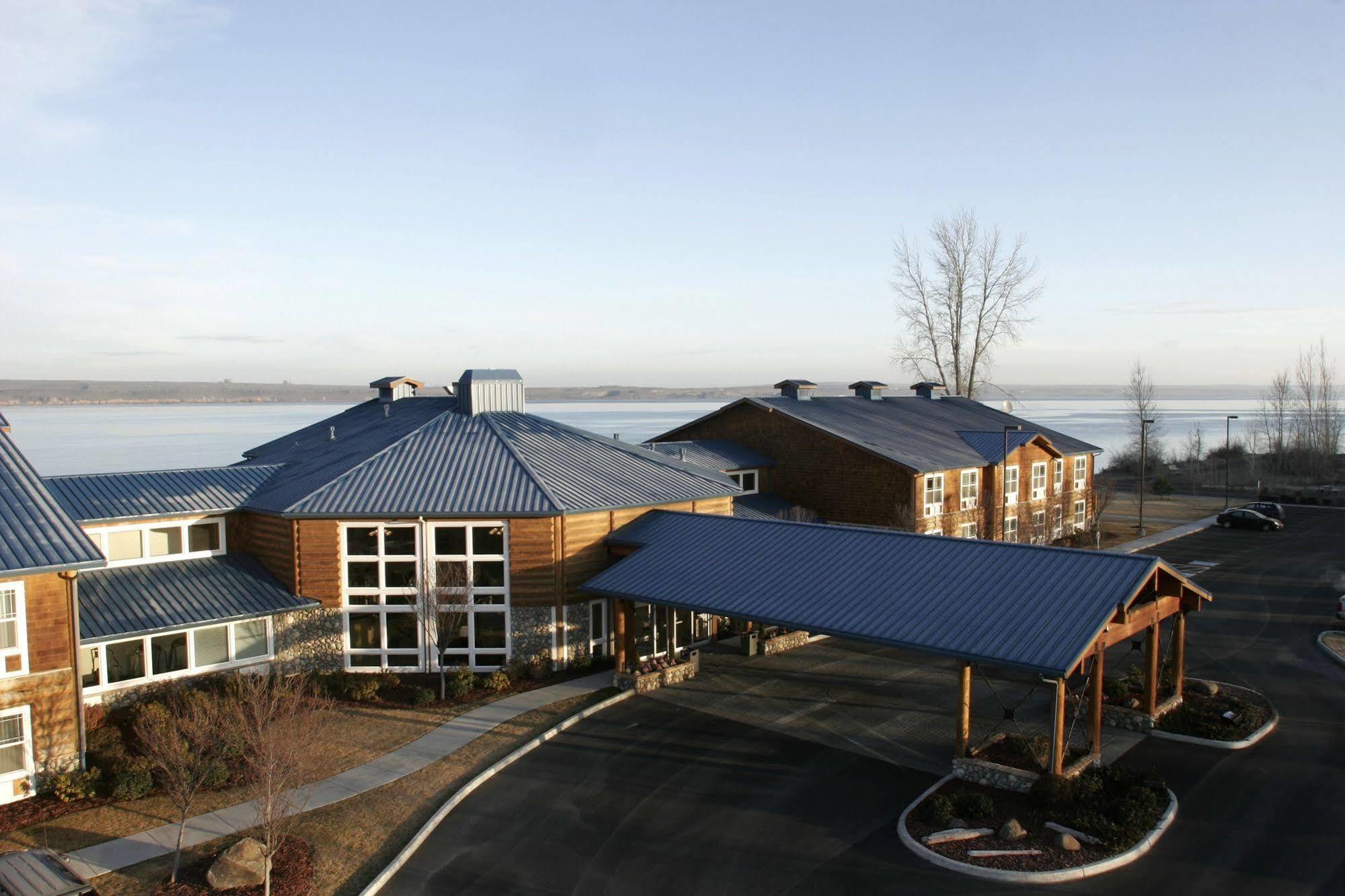 River Lodge And Cabins Boardman Eksteriør bilde